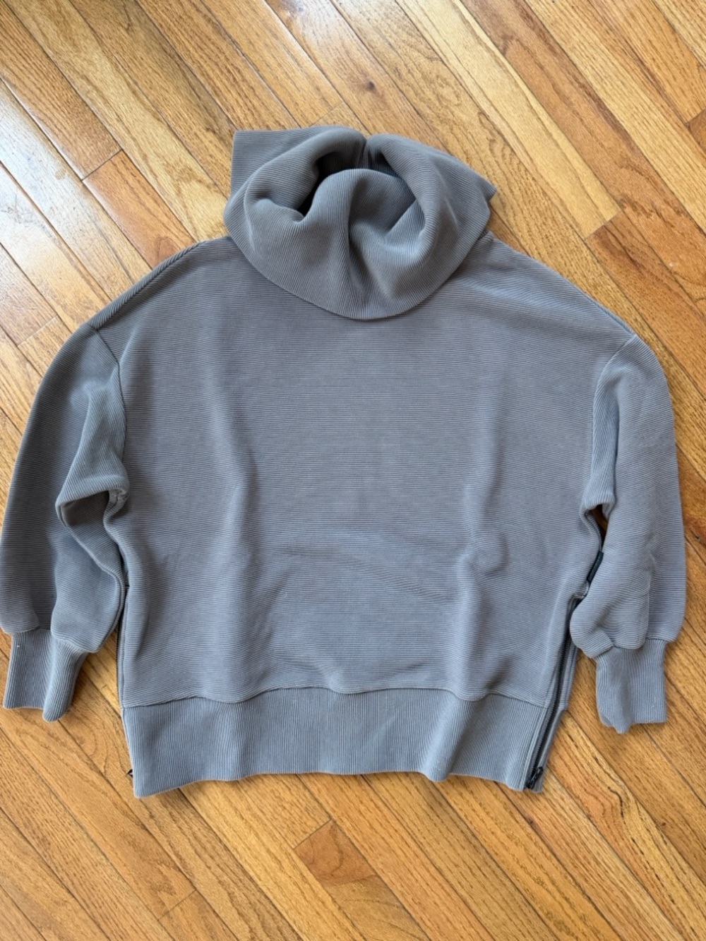 Varley Milton Sweat Gray Ribbed Pullover